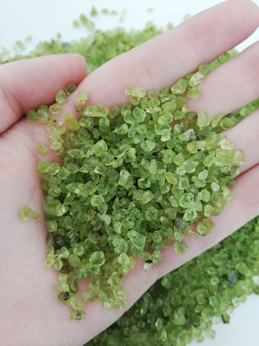 Peridot Chips 1KG (IN) Peridot Chips 1KG (IN)